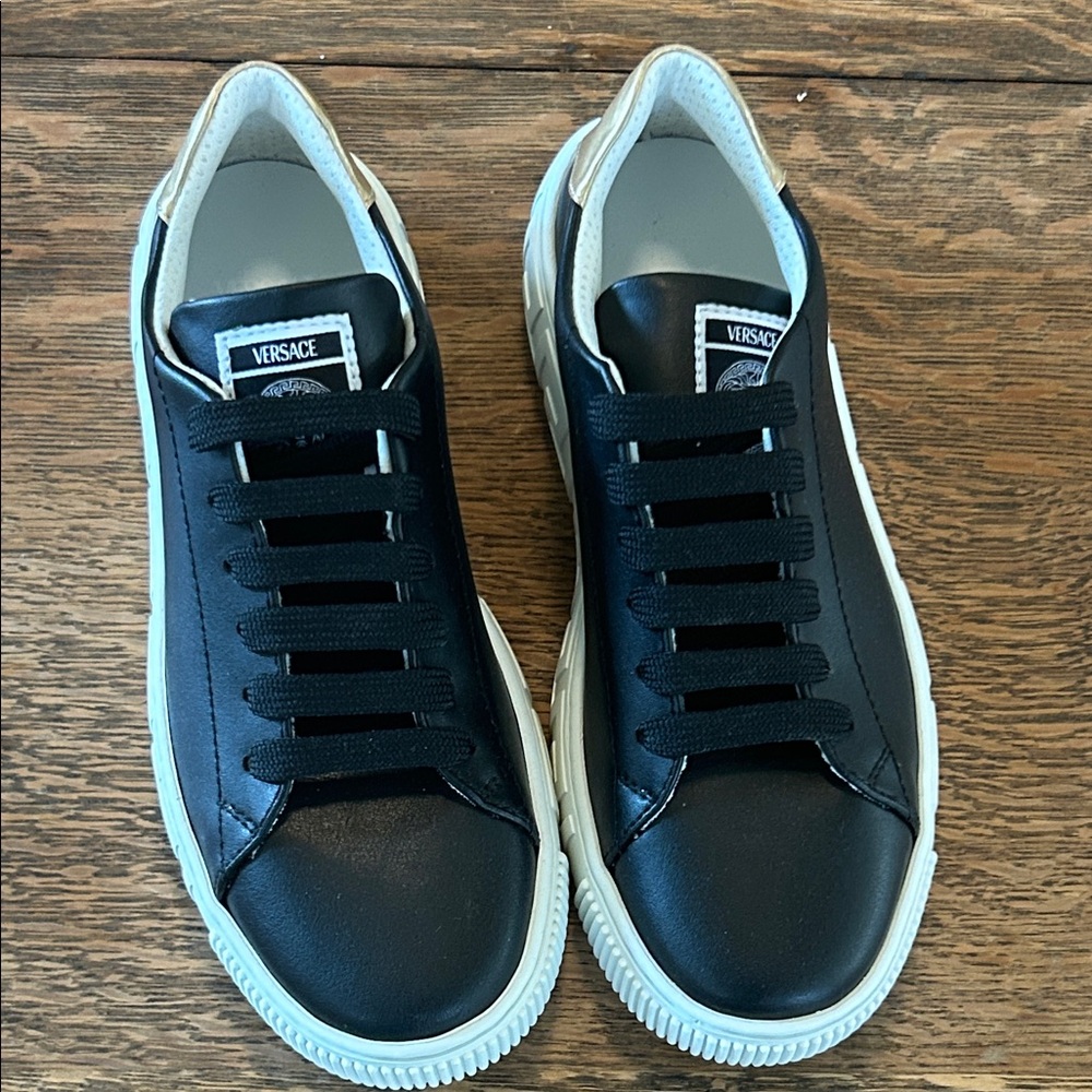 Versace Kids Greca-Detailed Lace-Up Sneakers size 35 like new
